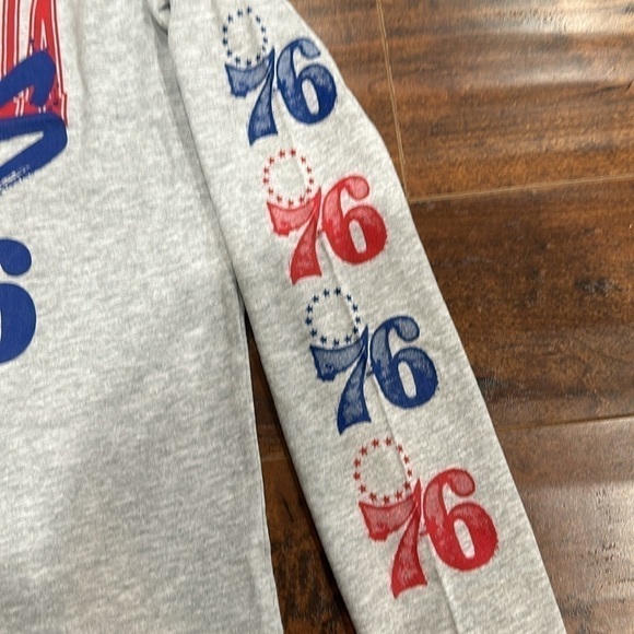NWT - YOUTH NBA Philadelphia 76ers Long Sleeve Grey TShirt - Picture 4 of 5